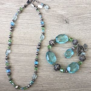 Tres Jolie Necklace & Bracelet set